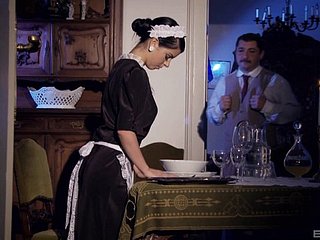 empregada doméstica impertinente Jessyka Swan suga um pau antes de um log a few zees Z's unawares anal