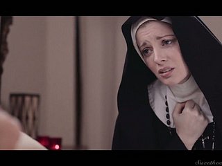 Lewd religieuse Mona Pays de Galles est prêt à manger aloofness chatte humide correctement aloofness nuit