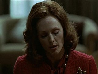 Julianne Moore trong cảnh khiêu dâm