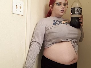 Redhead BBW minuman soda