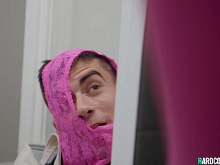 Junger Mann Humping big-Titted stepmom