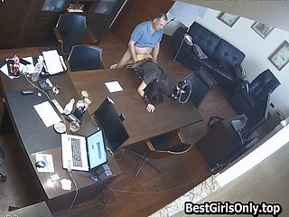 Rus patronu Gizli Cam'da Ofiste Sekreteri Sikirler