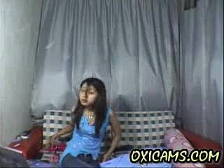 Teen Trung Quốc Dễ Thương Nhảy Khỏa Thân Trên Webcam (mới 1)