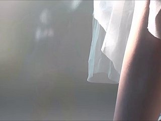 しほの涼の美しいアジアの女の子が驚くべき完璧なボディを披露