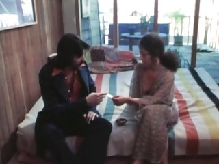 ومتزوج امرأة (1977)