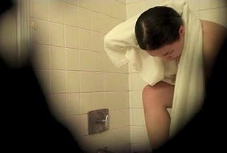 Charmaine doccia Voyeur Dusting