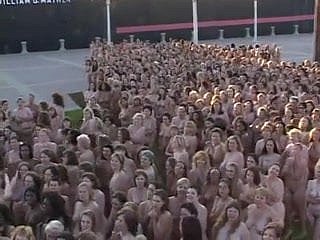 Invoke occasion EN Nudistes