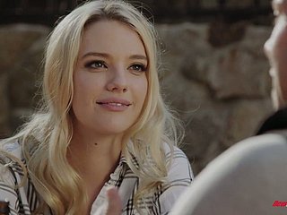 Comely mencari coddle auburn Kenna James selekoh lebih untuk beberapa fuck baik anjing